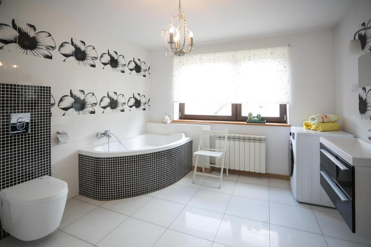 Apartament z kominkiem i dużym ogrodem Janowiec Zewnętrze zdjęcie